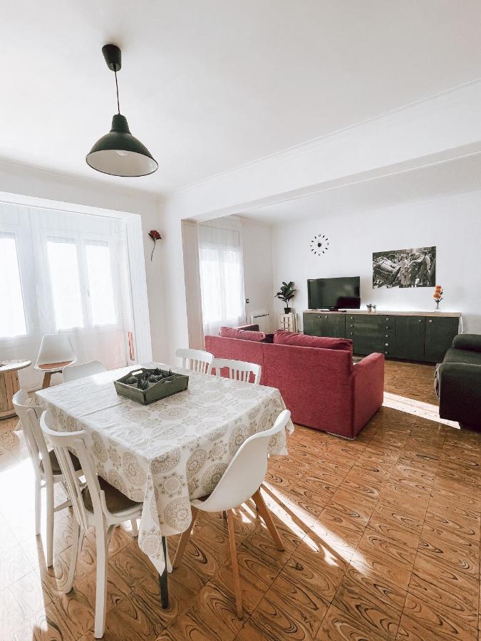 El Segon Pis Appartement Berga Buitenkant foto